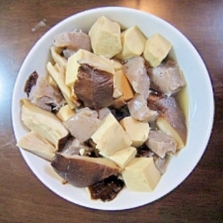 高野豆腐と椎茸とこんにゃくの和風煮物☆